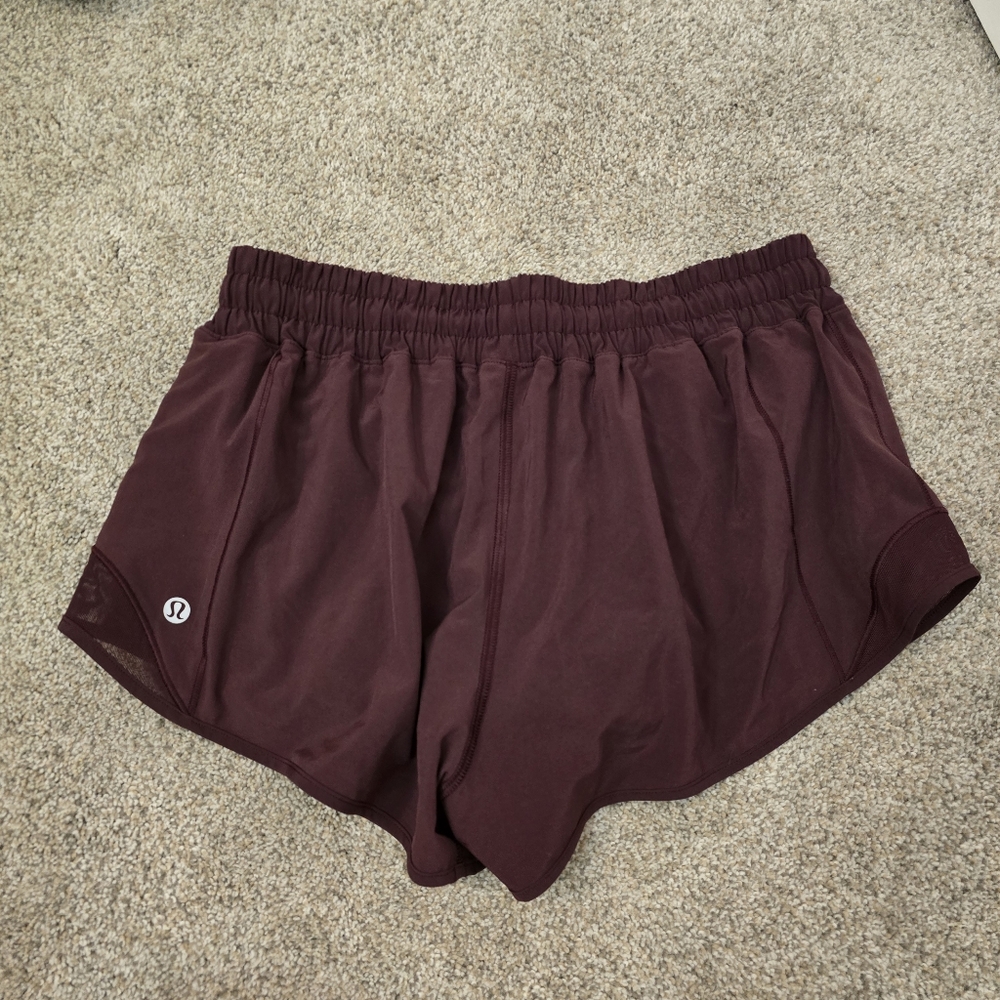 Lululemon Hottie Hot 2.5" Shorts
